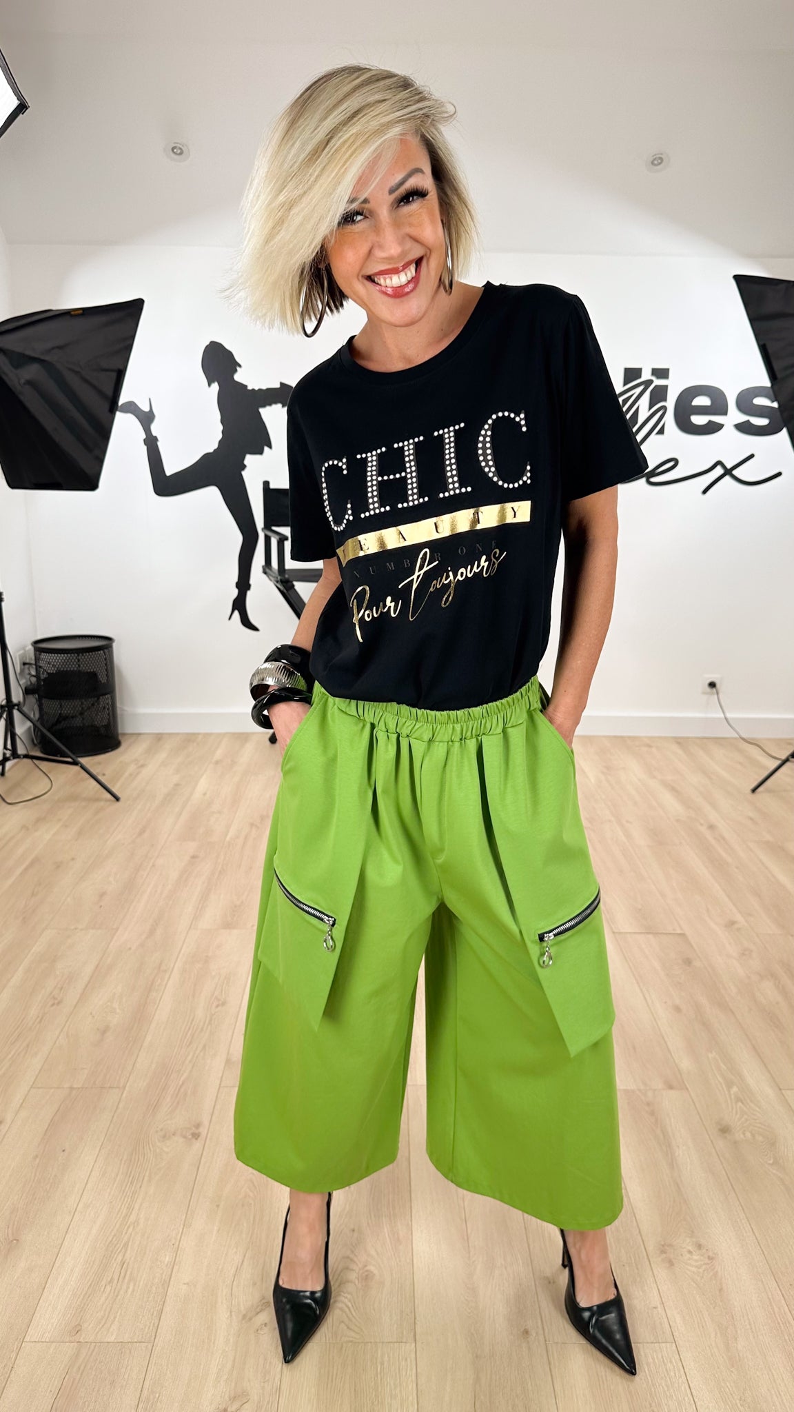 Tee-shirt BEAUTY  2 couleurs Les Folies d'Alex