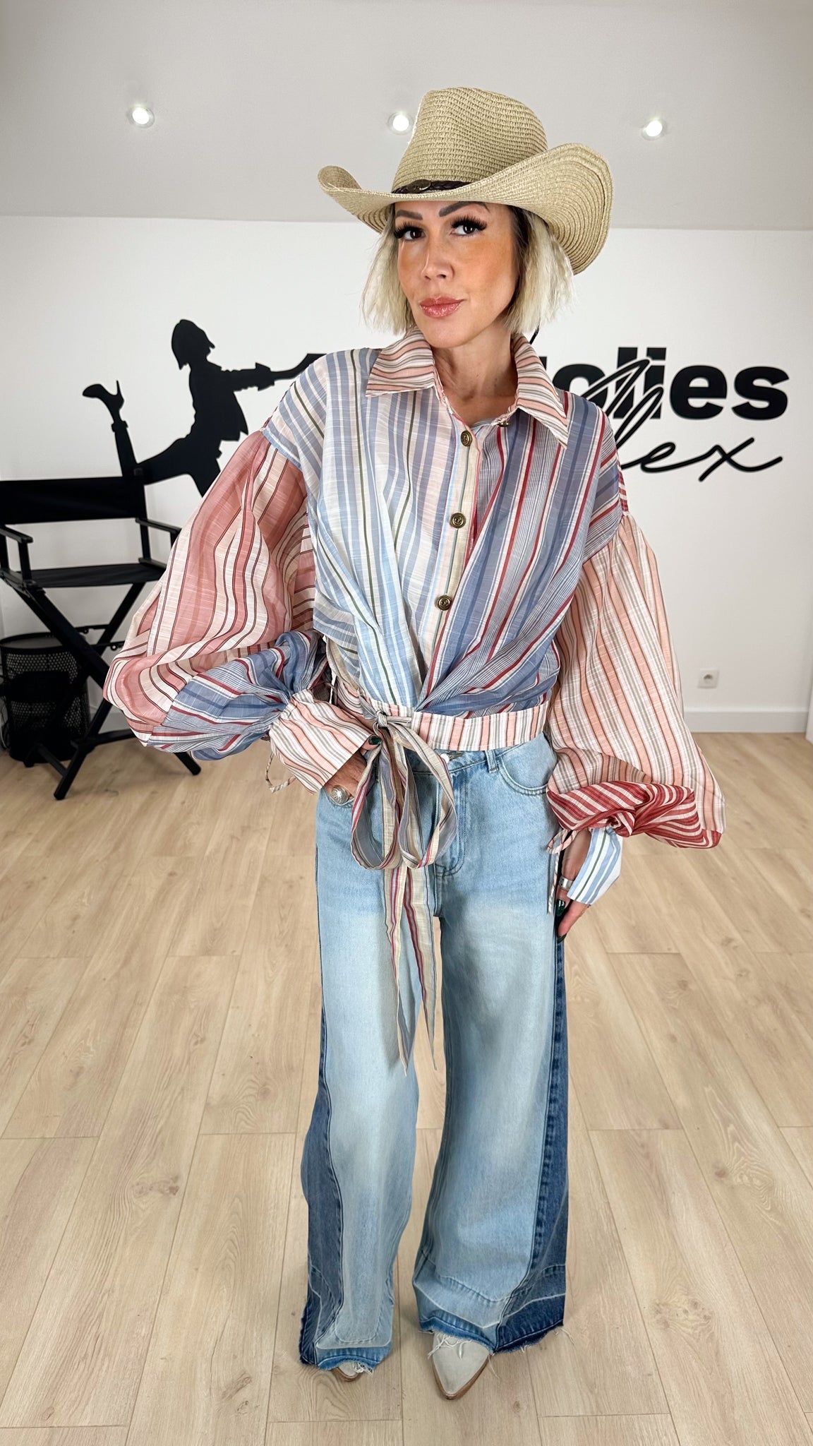 boheme_chemise_féminin_femme_cache_coeur_manches_ballon_volume_fashion_mode_stylée_stylé_rayé_translucide