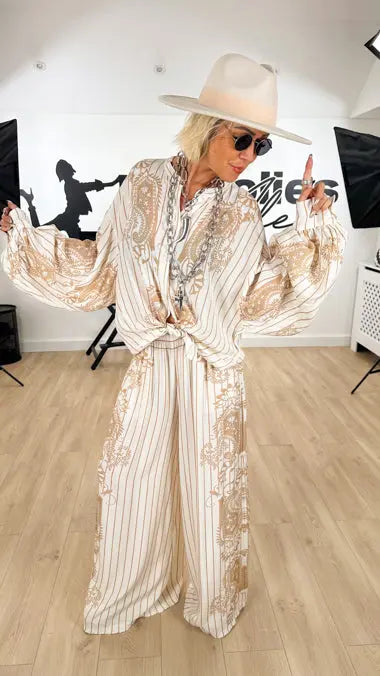 Image of ensemble_femme_fashion_mode_bohème_floral_élégant_aérien_léger_confort_overzise_chic