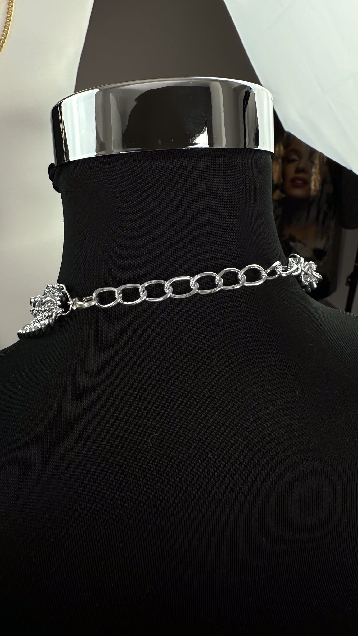 El collar CLAUDIA, 2 colores a elegir