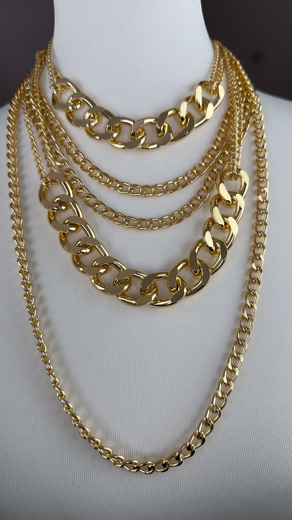 Image of El collar CLAUDIA, 2 colores a elegir