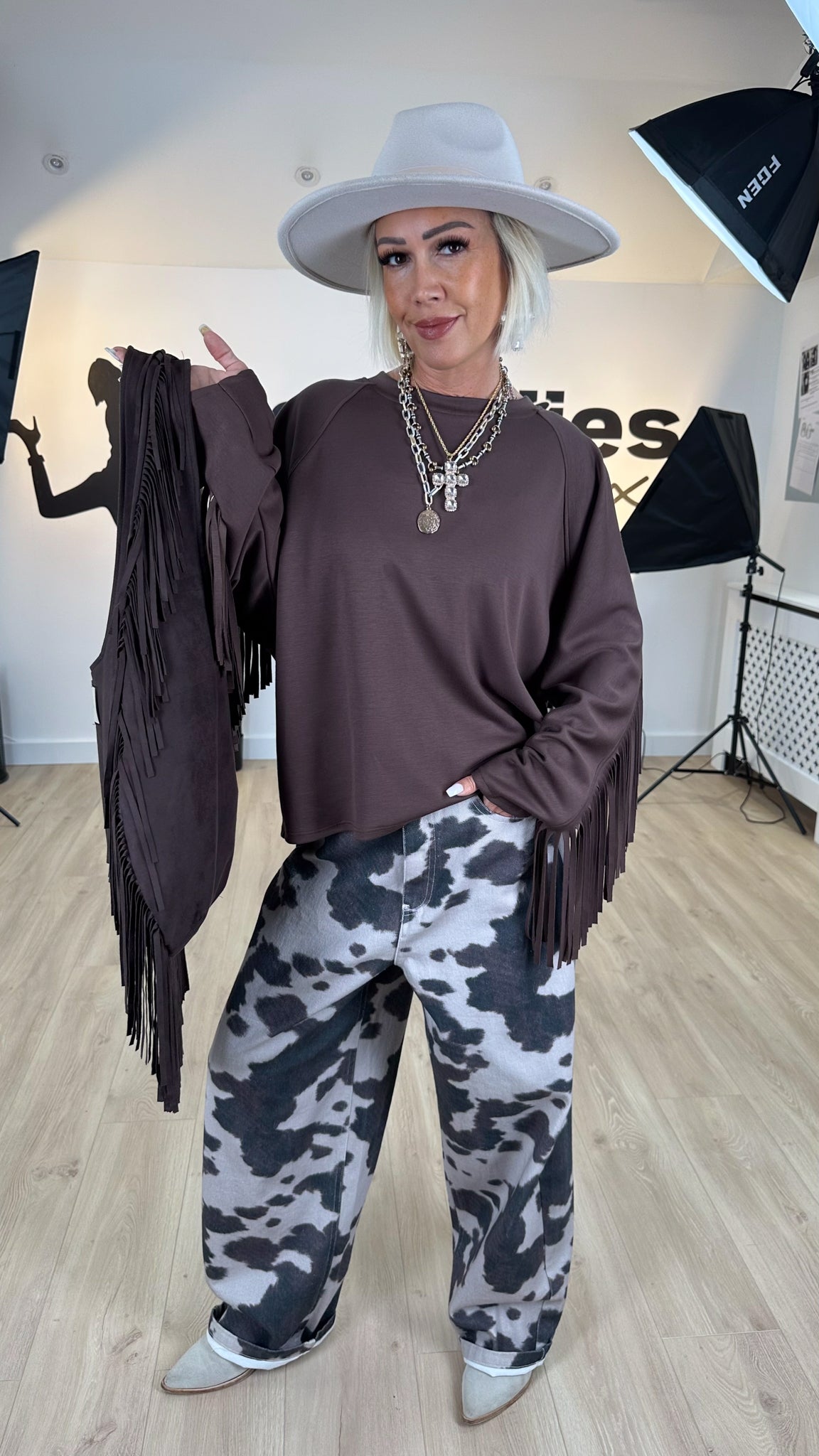 pantalon femme imprimé peau de vache marron crème