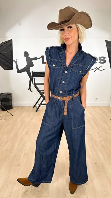 Image of combinaison_été_femme_féminin_jean_denim_fashion_ode_élégante_fluide_coton_lin_bohéme_plage_cocktail_sans_manches
