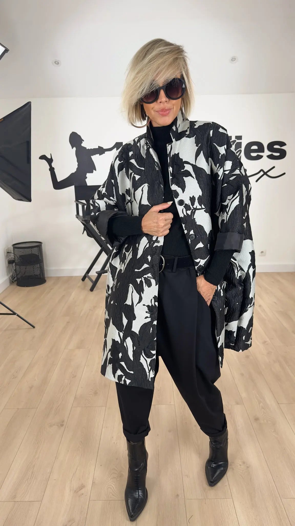Image of Article LIVE 202 - Veste Flora Noir & Blanc Les Folies d'Alex