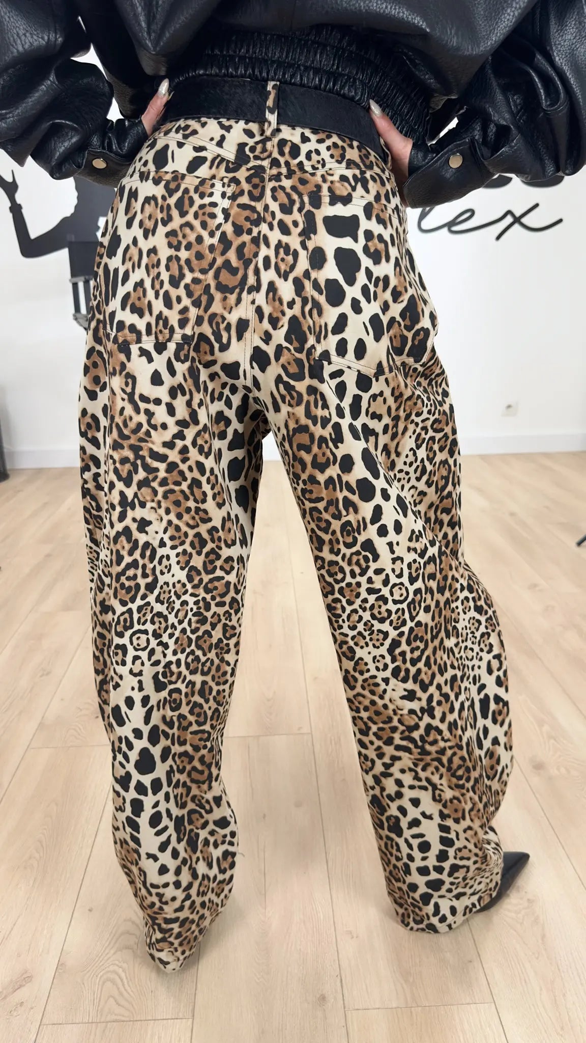Image of Article LIVE 108 PANTALON LEOPARD Les Folies d'Alex