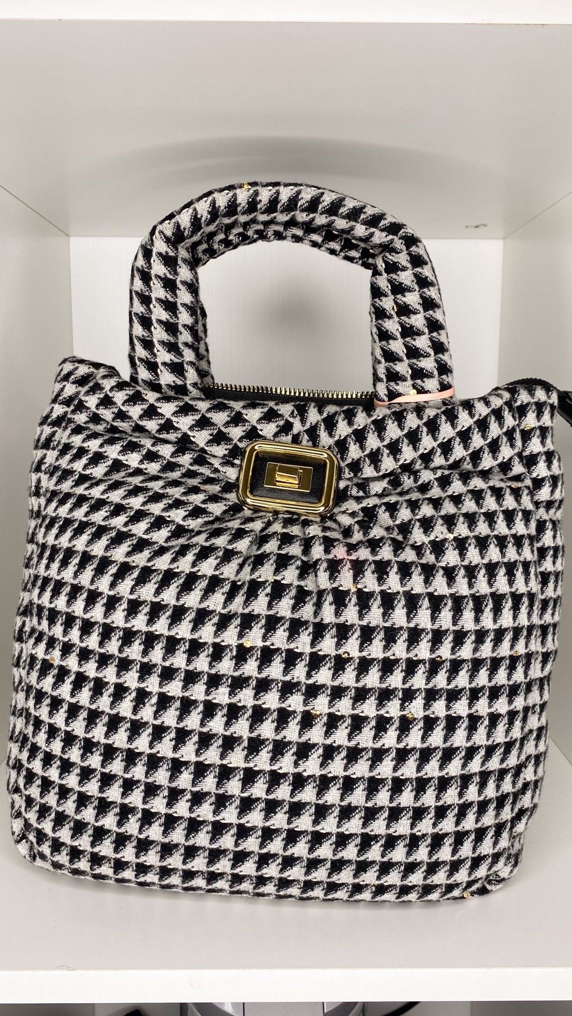 The VINTAGE bag, 2 colors to choose from