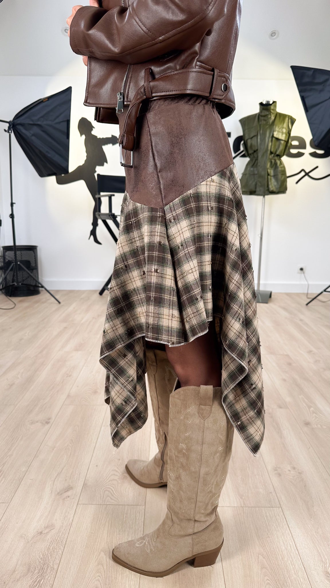 Image of La falda de OUTLANDER