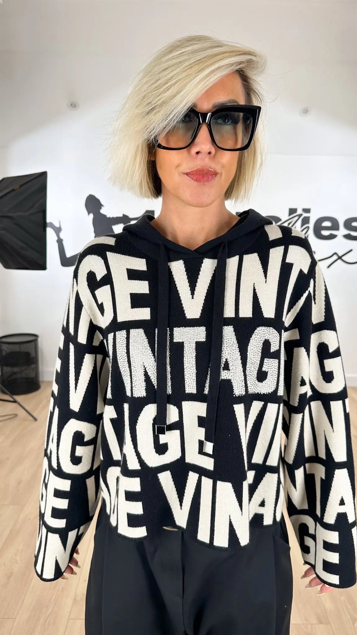 Image of Pull VINTAGE 2 Coloris Les Folies d'Alex