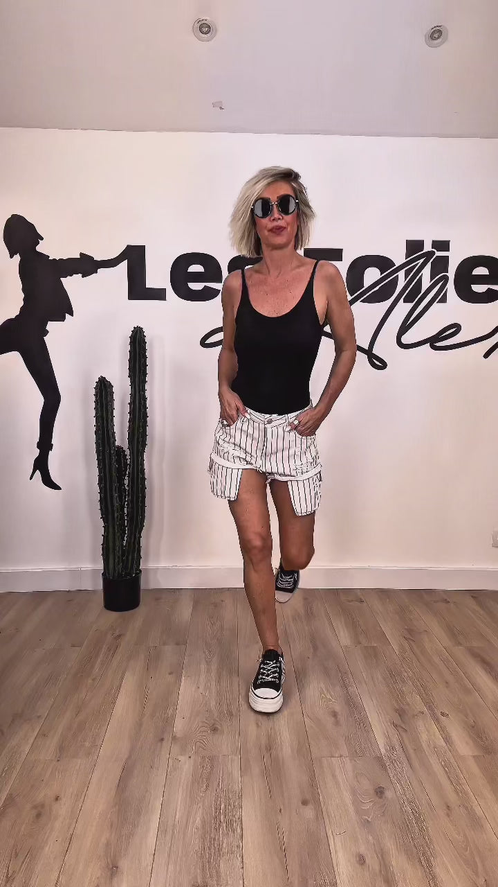 Image of Short LUCKY