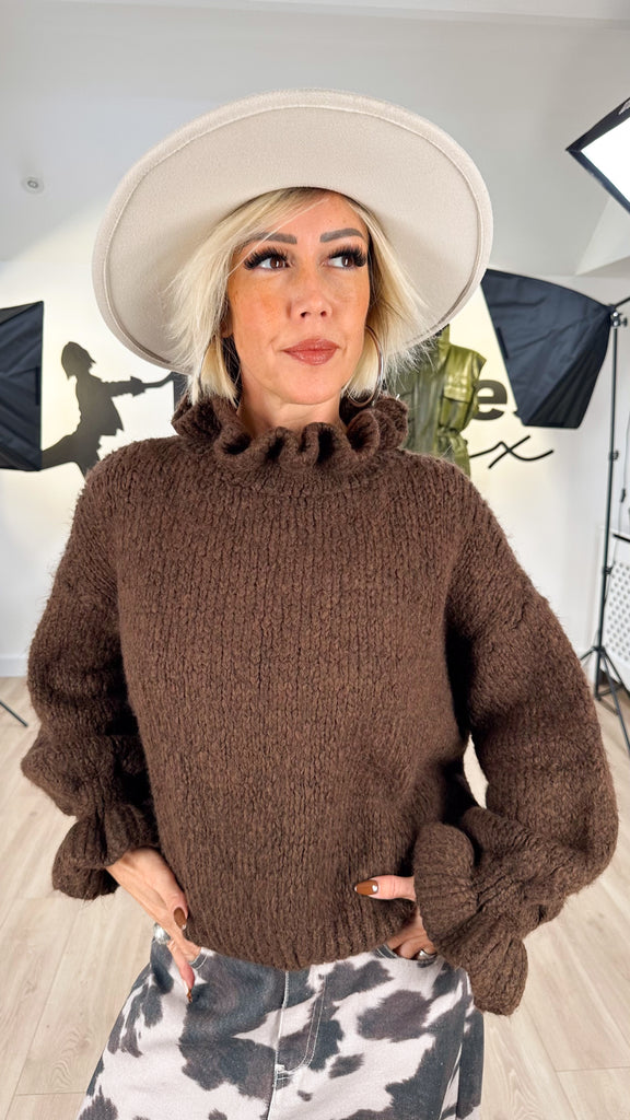 pull_féminin_laine_femme_ample_doux_chaud_col_corolle_cocooning_élégant_hiver_confortable