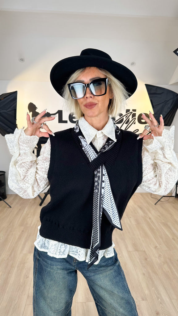 pull_chemise_femme_esprit_néo-classique_dandy_élégance_chic_dentelle_foulard_