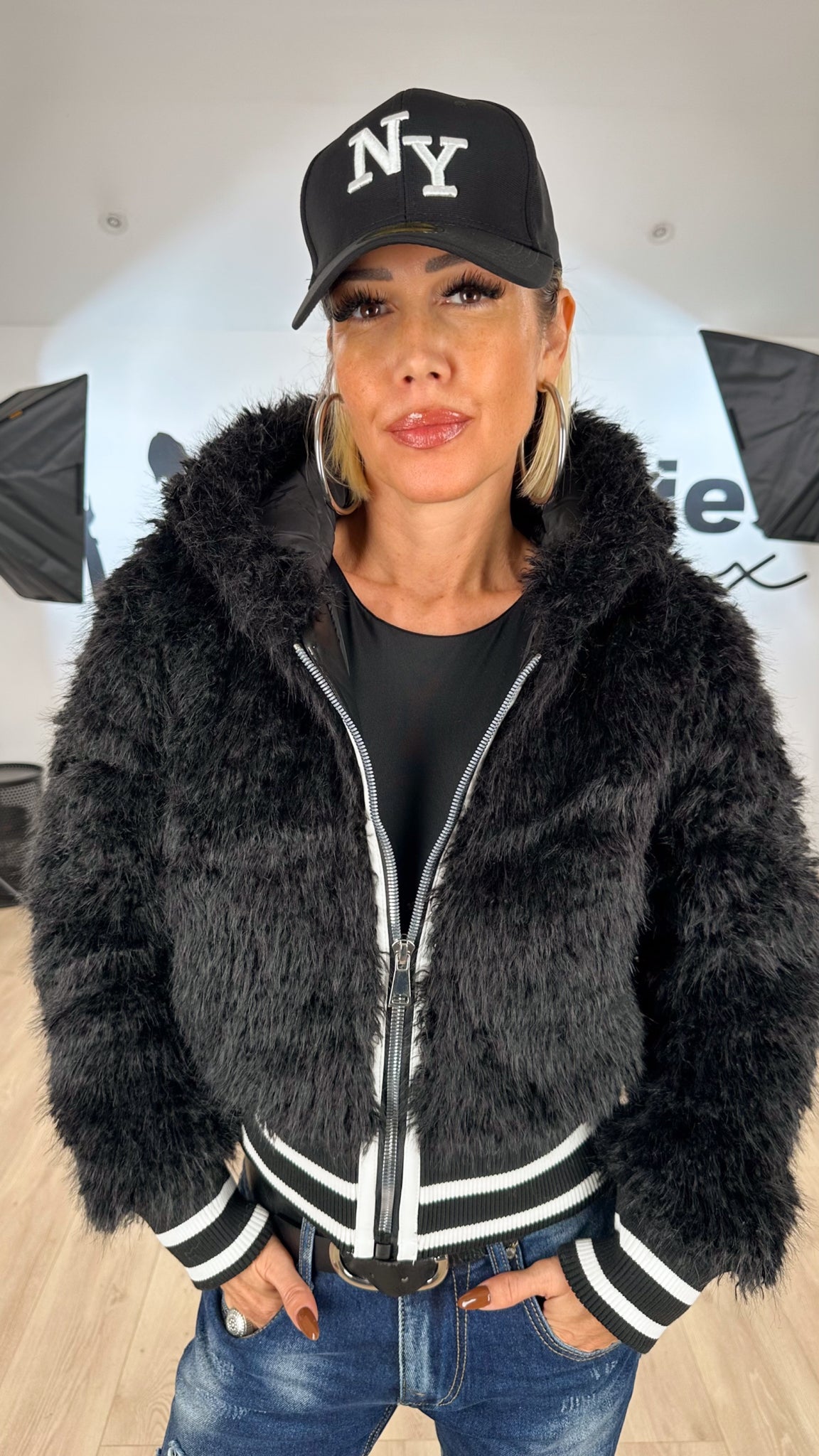 veste_femme_fourrure_synthétique_urbaine_sport_streetwear_capuche_confort